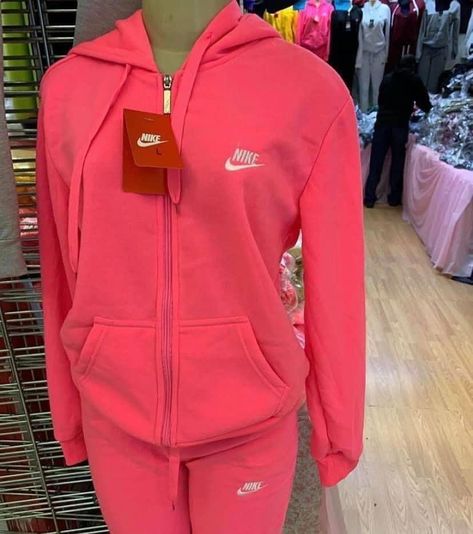 Sweat Suits Outfits, Cute Online Clothing Stores, Capas Samsung, Cute Nike Outfits, Nike Tracksuit, Cute Lazy Day Outfits, Cute Lazy Outfits, Casual School Outfits, Unique Accessories