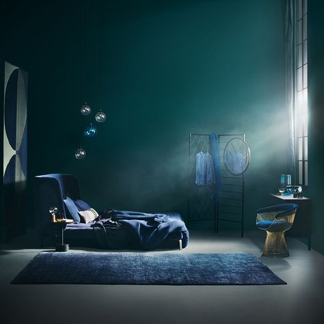 Elle Decor Bedroom, Teal Mood Board, Ikea Cupboards, Dark Blue Bedrooms, Dark Mysterious, Inspiring Interiors, Super Dark, Relaxing Bedroom, Green Walls