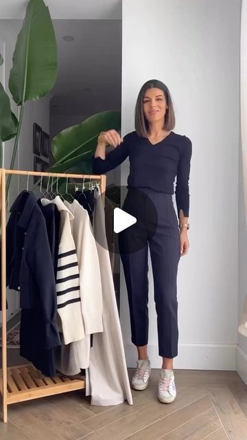 45K views · 1.7K likes | Streetstyle Daily on Instagram: "Ten pieces, endless outfits 🖤 any favorite? @elena_lbenito" Outfit Ideas For Short Women, Summer Neutral Outfits, Clean Style Fashion, Classy Dressing, Simple Chic Style, Daily Outfit Ideas, Minimal Classic Style, Outfit Casual Chic, Stylish Outfits Casual