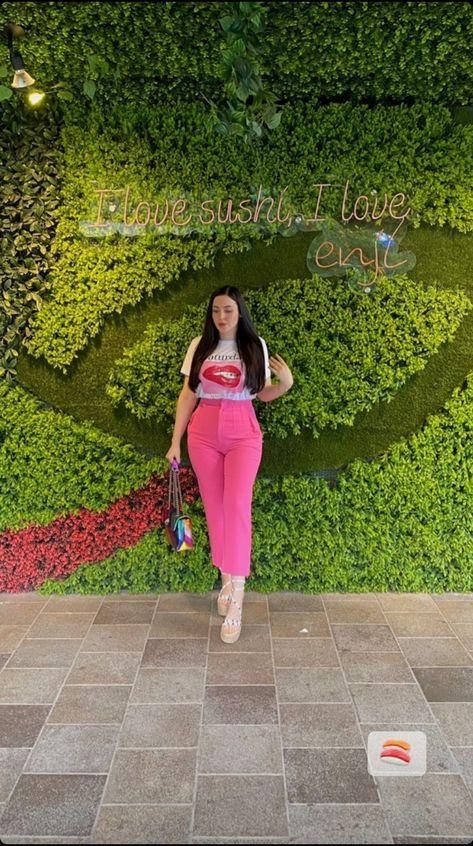 Pink Buchifresa Outfit, Pantalon Rosa Outfit, Chicas Fresas Outfit, Summer Dinner Outfits, Female Clothes Outfits, Casual Date Night Outfit, Look Rose, Latina Fashion Outfits, Boutique Dress Designs