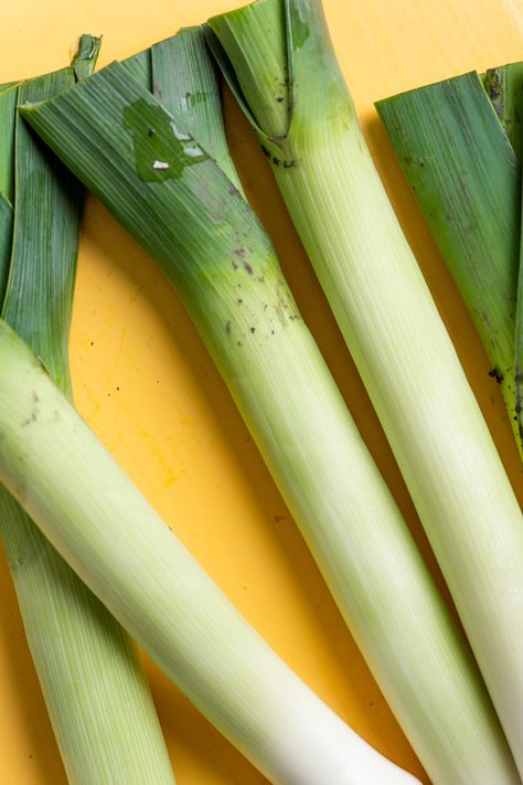 How to Cook Leeks / Do you have questions about how to buy, store, prepare, and cook leeks? We've got the answers! #cookingtips Recipes Using Leeks, How To Clean Leeks, How To Cook Leeks, Leek Recipes, Dark Green Top, Healthy Nutrition Plan, Cabbage Soup Diet, Fancy Restaurants, Brown Spots Removal