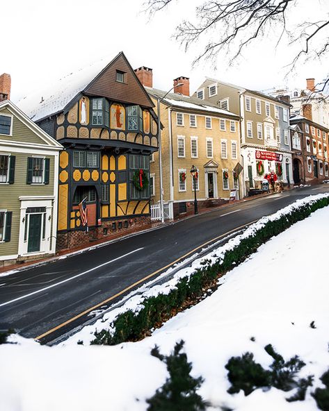 As a native Rhode Islander, calling Providence ‘home’ my entire life means that this time of year, I fin Rhode Island Winter, Sarah Patrick, Sarah Vickers, Classy Girls Wear Pearls, Kiel James Patrick, Dashing Through The Snow, New England Travel, Providence Rhode Island, James Patrick