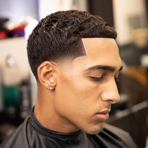 The Ultimate Guide to Achieving Perfect Waves: 15 Men's Haircut Ideas for 2024 - mens-club.online Lineup Haircut, Wave Haircut, Haircut Suggestions, Jawline Men, Waves Hairstyle Men, Men Fade Haircut Short, Taper Fade Curly Hair, Barber Style, Stylish Mens Haircuts