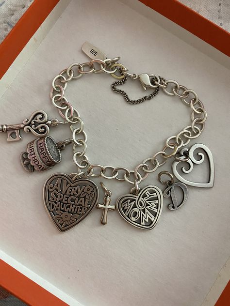 James Avery Necklace Ideas, Charm Bracelet James Avery, James Avery Necklace, James Avery Charm Bracelet, James Avery Bracelet, Xoxo Jewelry, James Avery Rings, Girly Bracelets, Pandora Bracelet Designs