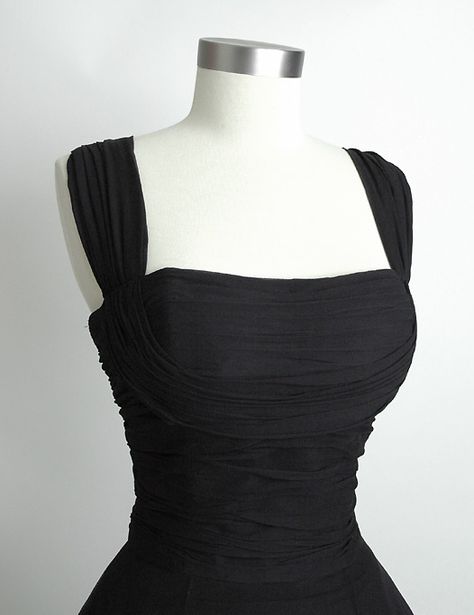 . Ruched Bodice Dress, Dress Straps Ideas, Black Vintage Dress, 1950's Dress, Black Ruched Dress, Black Chiffon Dress, Concert Dresses, Gowns Dresses Elegant, Vintage Black Dress