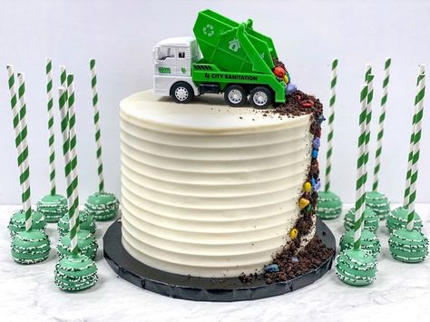 Garbage Truck Cake, Cake And Cake Pops, Truck Cake, Truck Cakes, Garbage Truck, Cake Pops, Baking, Cake, Rubbish Truck