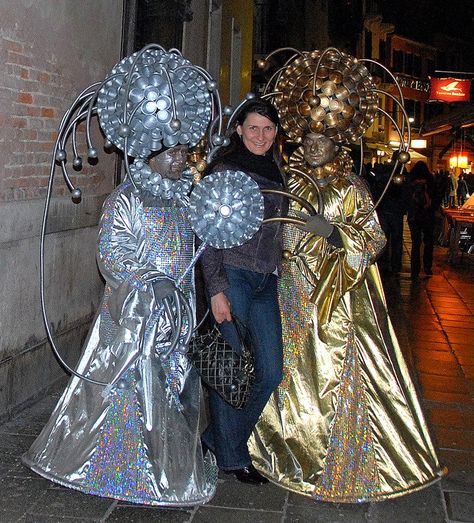 Outer Space Costume, Space Costumes, Venice Carnival Costumes, Alien Costume, Vintage Halloween Costume, Carnival Of Venice, Venice Carnival, Costumes For Teens, Homemade Costumes