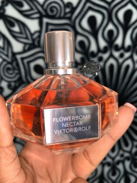 Flowerbomb Nectar, 2024 Reset, Victor And Rolf, Expensive Perfume, Fragrances Perfume Woman, Perfume Collection Fragrance, Flower Bomb, Perfume Lover, Teenage Fashion