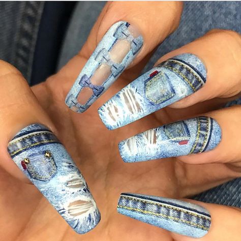 A good pair of jeans will never go out of style, especially when they're on a set of nails. Denim Nails, Diy Pedicure, Natural Nail Art, Fantasy Nails, Nail Effects, Nail Designs Valentines, Diamond Nails, Manicure At Home, Luxury Nails