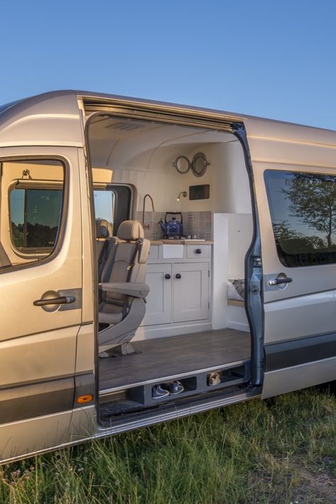 Here’s some photos of my tiny house / camper conversion if you’re interested. Keep up the good work with the blog – I found lots of inspiration on your site.  A converted Mercedes sprinter van with 3 rear sleeper quarters. More info. here. Sprinter Motorhome, Kombi Trailer, Kombi Motorhome, Conversion Van, Camping Diy, Luxury Van, Sprinter Van Conversion, Kombi Home, Van Conversion Interior