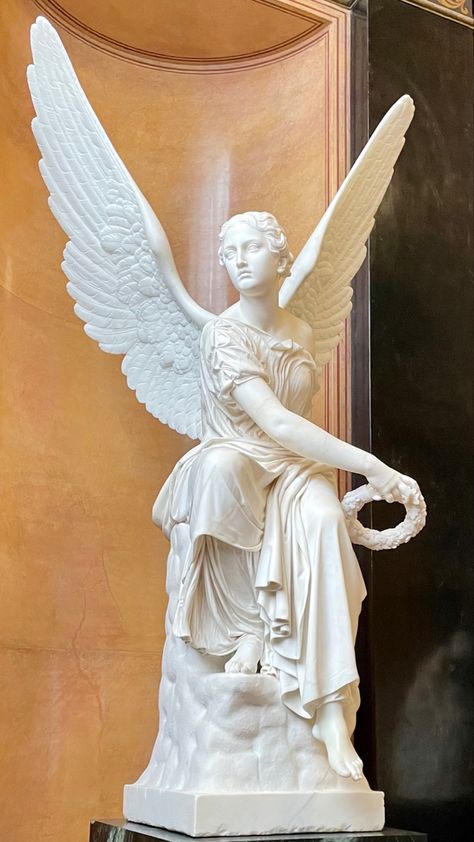 Harpy Tattoo, Famous Greek Sculpture, Greece Statue, Greece Tattoo, Rigor Mortis, Ancient Greek Sculpture, Greek Mythology Tattoos, Greek Statues, Grecian Goddess