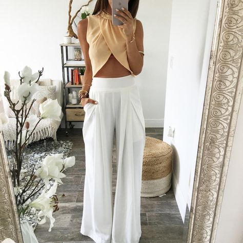 Look Hippie Chic, Pijamas Women, Mode Shoes, Trousers White, Bohemian Mode, Mode Kpop, Dubai Fashion, Instagram Look, Pinterest Fashion