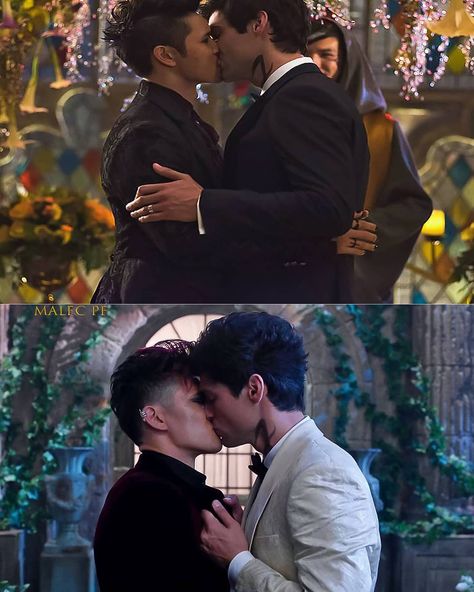 Malec Wedding, Malec Kiss, Insurgent Quotes, Shadowhunter Academy, Divergent Funny, Magnus And Alec, Lord Of Shadows, Clockwork Princess, Shadowhunters Malec