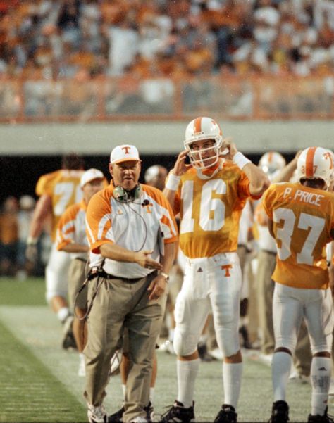 Phillip Fulmer was great for Tennessee football... he played here... he coached here... he is a true VOL... Understanding Football, Tennessee Vols Football, Vols Football, Ut Football, Rocky Top Tennessee, Tennessee Volunteers Football, Tn Vols, Seminole Florida, Tennessee Vols