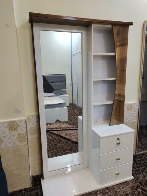 Plywood Bed Designs, Glass Stairs Design, Plywood Bed, Dressing Table Mirror Design, Simple Dressing Table, Dressing Unit, Almirah Designs, Box Bed Design, Dressing Room Decor