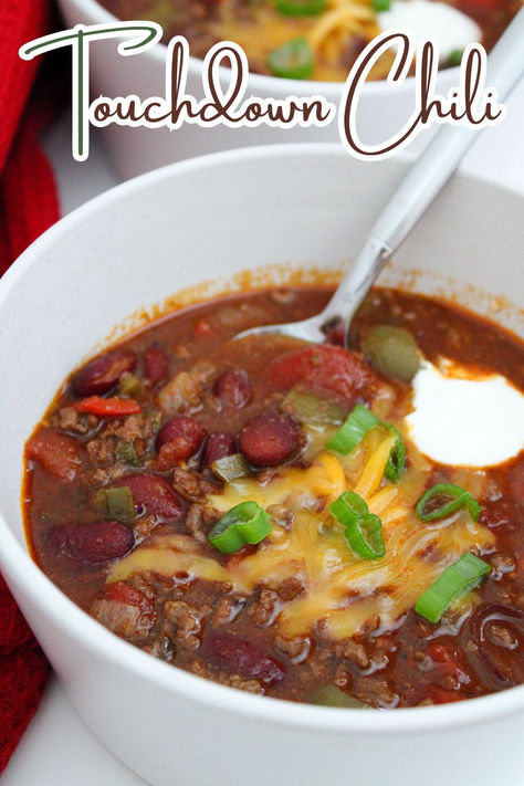 homemade touchdown chili Gameday Chili, Football Sunday Chili, Game Day Chili, Touchdown Chili Recipe, Touchdown Chili, Football Party Food Appetizers, Original Tommy’s Chili Recipe, Chuckwagon Chili, Football Party Foods