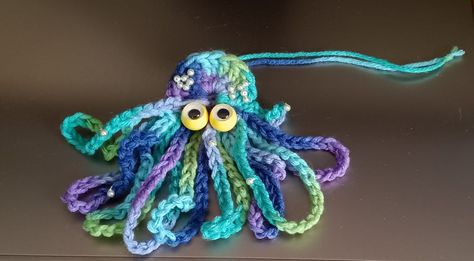 Random Acts of Crochet Kindness USA | I just made one of these Kindness Crochet, Random Acts Of Crochet Kindness, Googly Eye Crafts, Crochet Kindness, Eyes Crochet, Worry Worms, Eye Crochet, Crochet Funny, Crochet Ornament Patterns