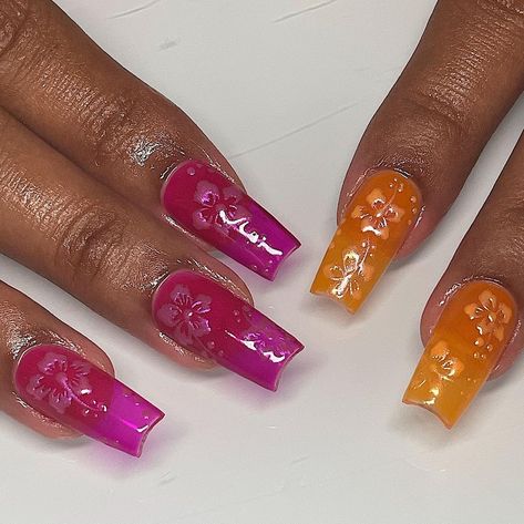 Acrylic Nails Aesthetic, Nail Designs Hot Pink, Hibiscus Nail Art, Painted Acrylic Nails, Hibiscus Nails, Nail Jewels, Nails Aesthetic, Painted Nail Art, Xmas Nails