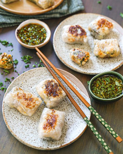 Rice Paper Dumplings Recipe Rice Paper Dumplings Dipping Sauce, Dumplings Rice Paper, Pan Fried Rice Paper Dumplings, Rice Paper Dumplings Vegan, Rice Paper Dumplings Vegetarian, Rice Paper Dumplings, Recipes Using Rice, Rice Paper Recipes, Edgy Veg