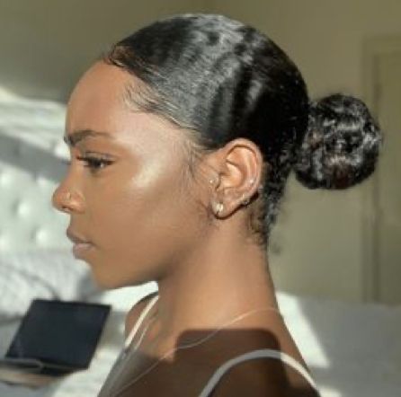 Low Bun Hairstyles For Black Women, Ponytails Ideas, Bun Hairstyles For Black Women, Bun Hairstyles For Women, 4c Natural Hairstyles Short, Baddie Lifestyle, African Soap, High Bun Hair, High Bun Hairstyles