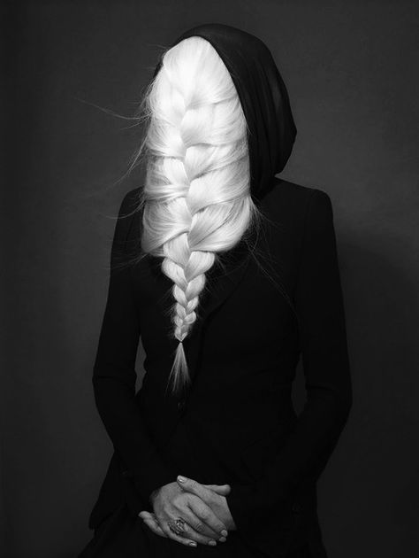 Elegante Y Chic, Aging Hair, Plaits, Crazy Hair, Hair Art, White Hair, Hair Day, White Photography, A Black