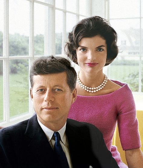 Jfk And Jackie, Harry Benson, La Confidential, John Fitzgerald, First Ladies, Famous Couples, Jackie O, American Presidents, Look At You