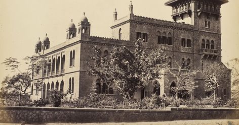 College of Engineering (COEP Technological University), Pune (Poona), Maharashtra, India | Rare & Old Vintage Photos (1870) Coep Pune College, Bits Pilani, Old Vintage Photos, Vintage India, Old Vintage, Pune, Vintage Photos, Vision Board, University