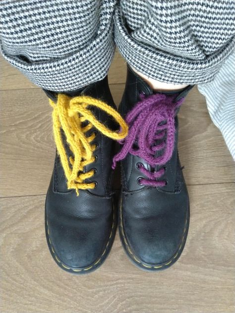 Lace Code Shoes Punk, Lace Code Punk, Cool Ways To Lace Doc Martens, Doc Martens Laces, Doc Martens With Ribbon Laces, Punk Meaning, Brown Doc Martens, Dr Martens Yellow Laces, Doc Martens Purple Laces