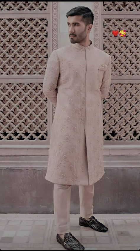 Weading Dress, Groom Shots, White Sherwani, Indian Wedding Clothes For Men, Bride Collection, Wedding Suit Styles, Mens Indian Wear, Feroze Khan, Sherwani For Men Wedding