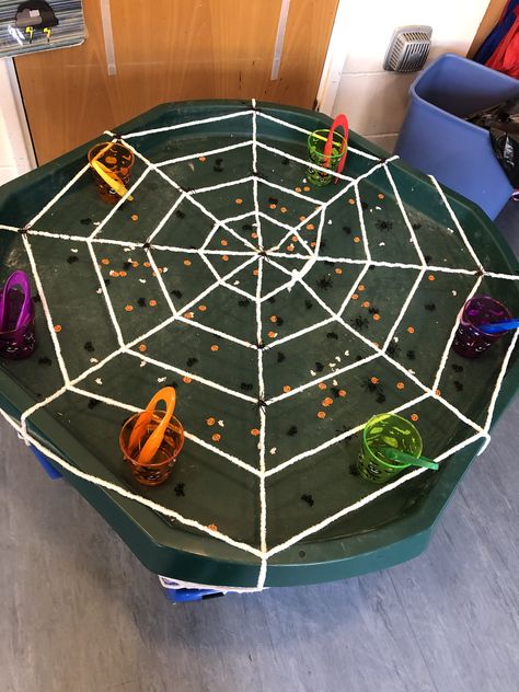 Halloween Arts And Crafts Eyfs, Halloween Tough Tray Ideas, Halloween Sensory Tray, Tuff Tray Halloween Ideas, Spider Tuff Tray, Eyfs Halloween Activities, Halloween Tuff Tray Ideas, Halloween Tuff Tray, Autumn Eyfs Activities