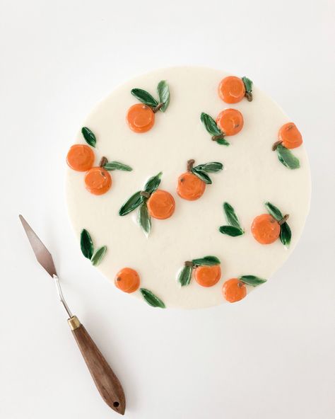 Orange Shaped Cake, Peach Birthday Cake, Clementine Cake, Minimalist Cakes, Foodie Lover, Bakery Goods, Delish Desserts, Summer Bash, Pastel Cakes