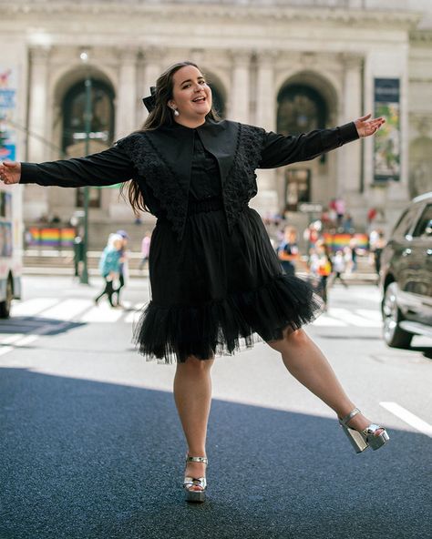 Why Aidy Bryant Left 'Saturday Night Live' - Variety Aidy Bryant Outfits, Aidy Bryant Fashion, Vday Shoot, Exit Interview, Aidy Bryant, Celebrity Inspired Outfits, Plus Size Baddie, Fred Armisen, Meghan Mccain