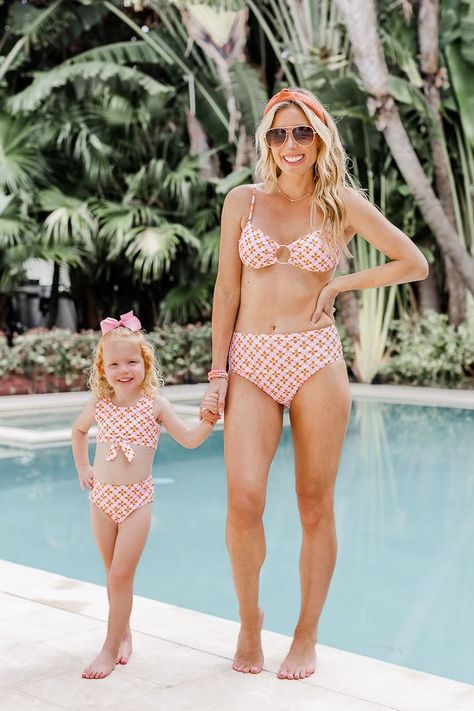 Mommy And Me Swimwear, Brown Aviator Sunglasses, Mommy Workout, Diamond Girl, Jeans Models, Future Children, Matching Swimwear, Flats Patterns, Diamond Print