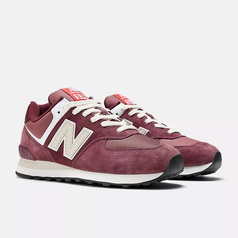 574, U574HMG New Balance Shoe, Burgundy Sneakers, Wip Bag, Classic Lifestyle, Sneaker New Balance, New Balance Classics, New Balance Style, Men's Beanies, Saltwater Sandals