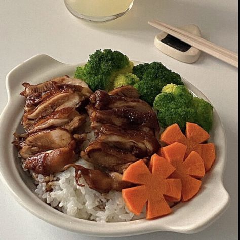 Savory Foods Aesthetic, Duck Rice, Meat Icon, Living Better, Food Icon, Savory Food, Pork Meat, Group Meals, What You Eat