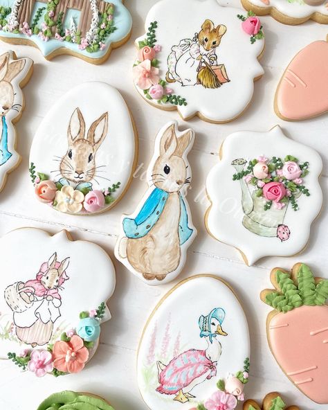 He disfrutado como una niña haciendo estas galletas pintadas a mano…( verdaderas acuarelas dulces que te transportan a un mundo de cuento) #peterrabbitcookies #beatrixpottercookies #peterrabbitparty #galletaspeterrabit #springcookies #eastercookies #bunnycookies #galletaspascua #cookiesdecorating #cookieoftheday #birdcookies #fancycookies #galletasflores #sugarart #cookiedecorating #customcookies #cakebakeoffng #biscoitosdecorados #cookies #galletasglaseadas #galletasdecoradas #decorat... Cookie Inspiration, On Instagram, Instagram