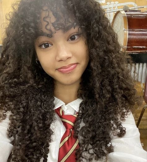 Natural Curly Hair Cuts, Cute Curly Hairstyles, Beautiful Curly Hair, Hairdos For Curly Hair, Curly Hair Inspiration, Hair Reference, Curly Hair Cuts, Dream Hair, Long Curly Hair