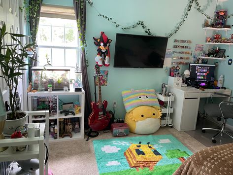 Nerd Room Aesthetic, Sonic Room, Nerd Bedroom, Cute Aesthetic Room, Pinterest Bedroom, Nerd Room, Dorm Room Inspiration, Room Redesign, Home Decor Crate