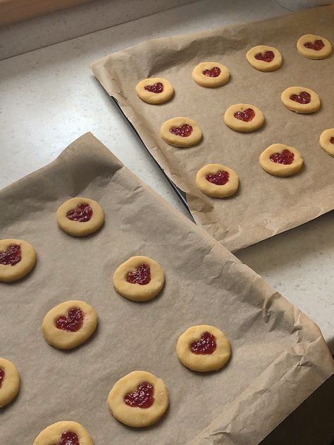 Plate Of Cookies Aesthetic, Baking Heart Cookies, Couples Baking Aethstetic, Pinterest Cookies Aesthetic, Aesthetic Baked Goods Recipes, Baking Aethestic, Cookie Making Aesthetic, Theodora Aesthetic, Bake Off Aesthetic