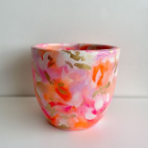 Hand Painted Cups Ideas, Hand Painted Pots, Terracotta Paint, Peach And Gold, Painted Pots Diy, Concrete Candle, Decorated Flower Pots, Hand Painted Mugs, Abstract Hand