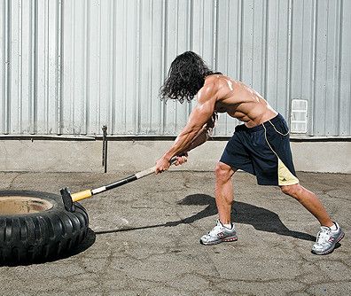 Sledgehammer Training - Men's Journal Sledgehammer Workout, Mens Full Body Workout, Tire Workout, Gym Photoshoot, Fitness Photoshoot, Outdoor Gym, Male Fitness Models, Fitness Photography, Fit Board Workouts