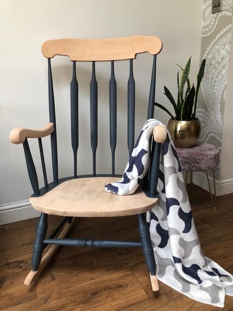 Wood Chair Restoration Diy, Refinished Rocking Chair Ideas, Rocking Chair Decor, Repainted Chairs, Refurbished Rocking Chair Wood, Old Rocking Chair Makeover, Farmhouse Rocking Chair, Diy Rocking Chair Makeover, Refinished Rocking Chair