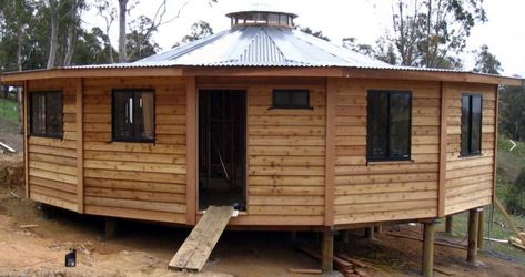 Wooden Yurts, Building A Yurt, Home Building Kits, Yurt Interior, Round House Plans, Yurt Home, Tiny House Kits, Yurt Living, Octagon House