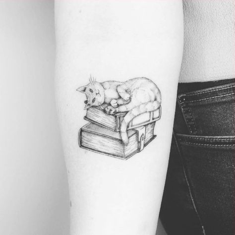 Book Tattoo & Cat Cat Outline Tattoo, Boxing Tattoos, Bookish Tattoos, Tasteful Tattoos, World Tattoo, Book Tattoo, Spine Tattoos, Tattoo Designs And Meanings, Unique Tattoo