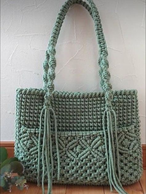 Macrame Bag With Wooden Handle, Macrame Bag Tutorial, Simpul Makrame, Pola Macrame, Basket Weaving Diy, Makramee Diy, Macrame Purse, Sac Diy, Mini Macrame