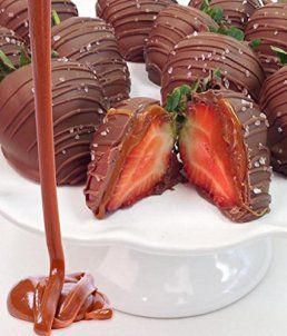 Carmel Chocolate, Chocolate Covered Strawberry Recipe, Strawberries Chocolate, Sea Salt Chocolate, Creamy Caramel, Gourmet Gift Baskets, Chocolate Dipped Strawberries, Sea Salt Caramel, Strawberry Dip