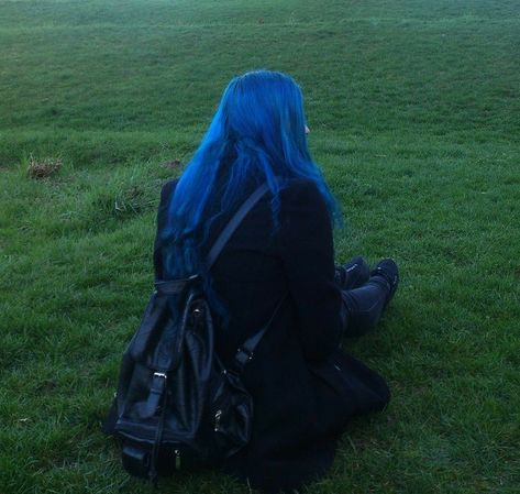 Blue Haired Girl Aesthetic, Blue Hair Girl Aesthetic, Manic Panic Shocking Blue, Blue Hair Boy, Darcy Vega Zodiac, Blue Hair Aesthetic, Shocking Blue, Blue Haired Girl, Zodiac Academy