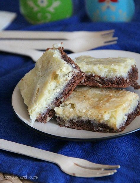 Cream Cheese Snacks, Cheese Snack, Cream Cheese Bars, Snack Cakes, Cheese Snacks, Chocolate Cream Cheese, German Chocolate Cake, Cake Bars, German Chocolate