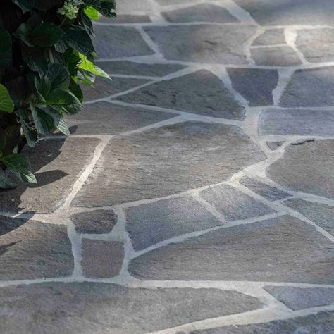 Driveway Paving Pattern, Flexible Aesthetic, Flagstone Patio Design, Flagstone Walkway, Paving Pattern, Crazy Paving, Driveway Paving, Front Walkway, Flagstone Patio