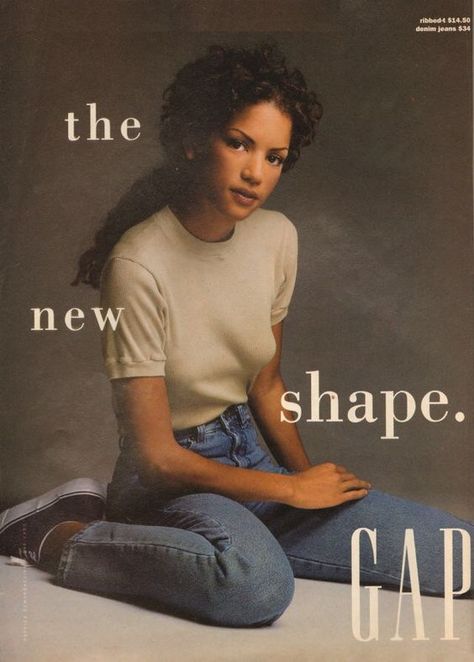 Back to the 90s Gap Ads, Veronica Webb, Mode Rihanna, Looks Jeans, 1990s Fashion, 90s Fashion Outfits, 90s Outfit, Grunge Hair, Mode Vintage